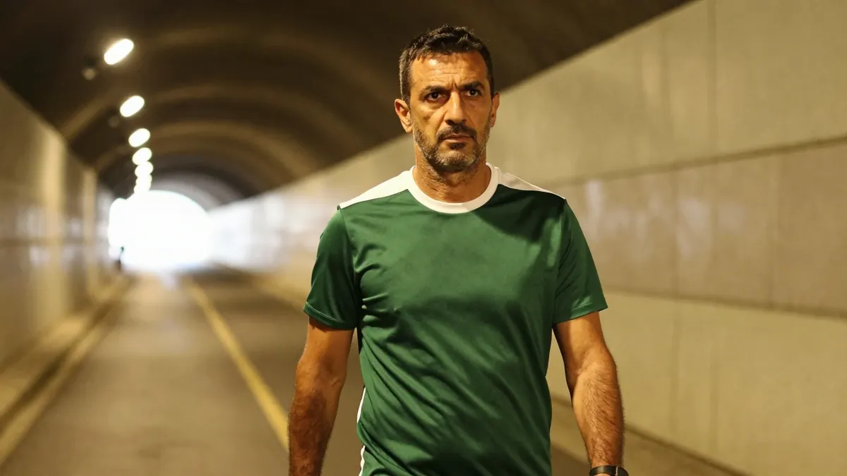 Fenerbahçe head coach İsmail Kartal announced stoper transfer plans and injury updates following Fenerbahçe's 4-2 victory...