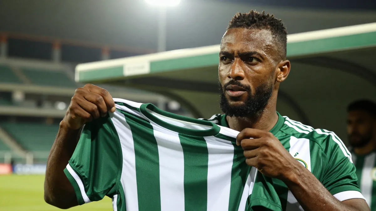TÜMOSAN Konyaspor has signed Nigeryan international goalkeeper Chidozie Awaziem for a two-year contract