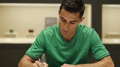Konyaspor, transfer döneminin son gününde Kocaelispor'dan ayrılan tecrübeli sağ bek Ahmet Oğuz ile bir yıllık sözleşme...